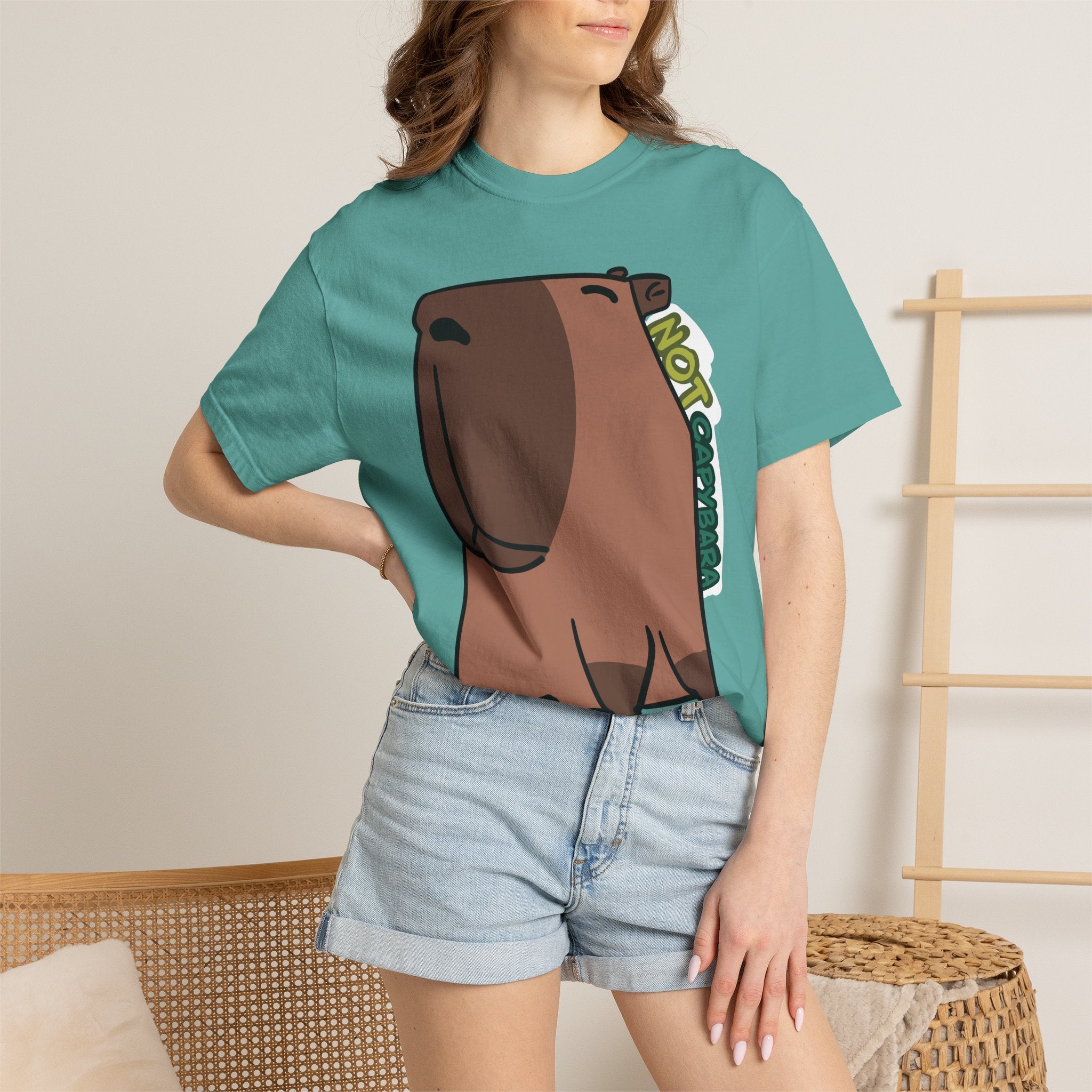 T-shirt Capybara — T-shirt unisexe mignon de dessin animé "Pas un Capybara"