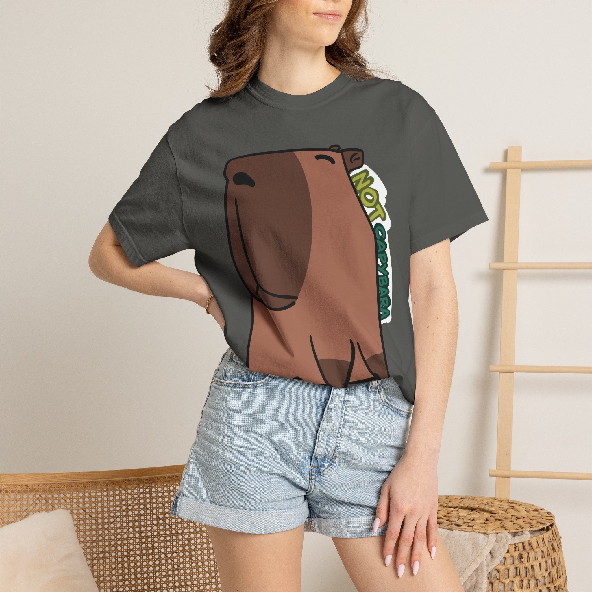 T-shirt Capybara — T-shirt unisexe mignon de dessin animé "Pas un Capybara"