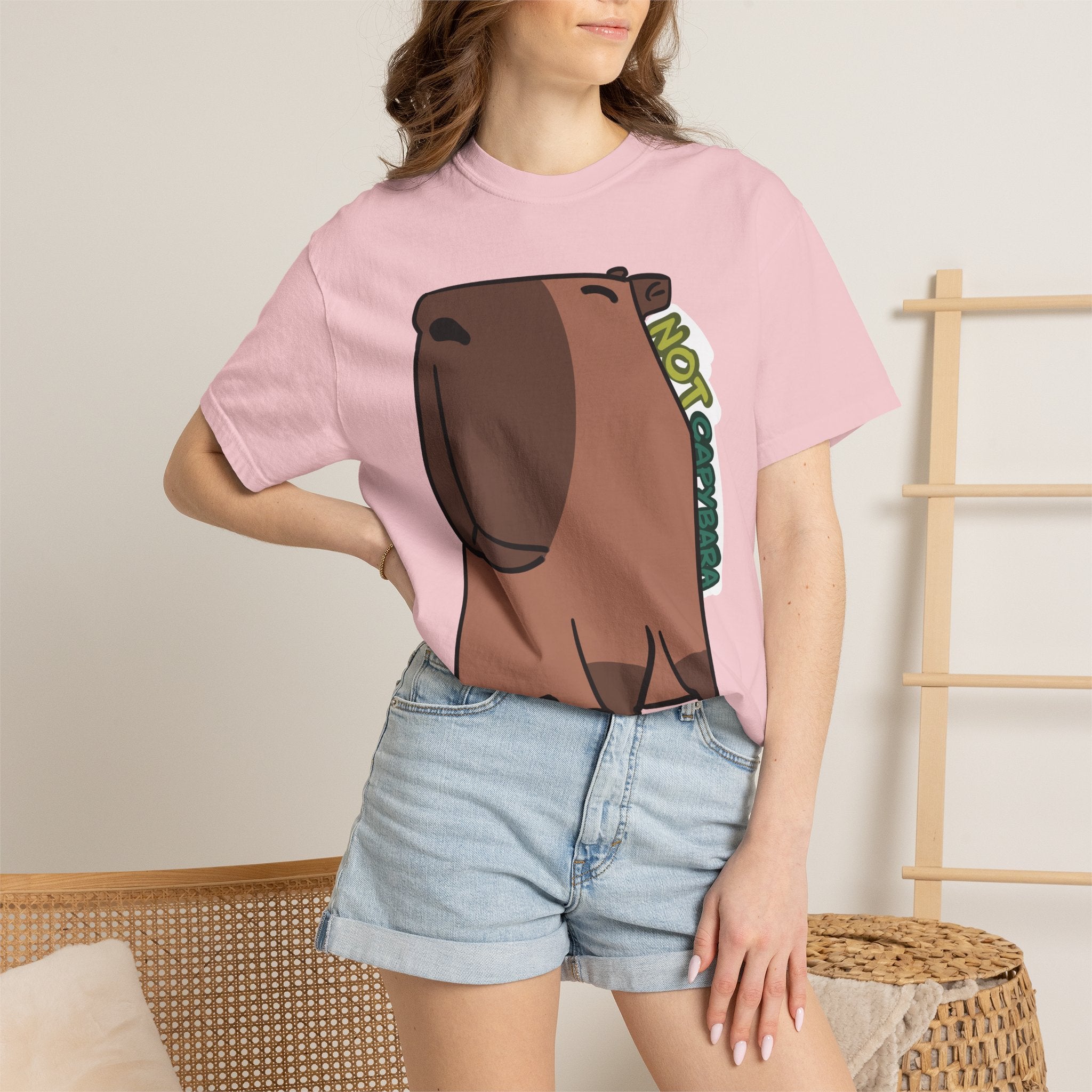 T-shirt Capybara — T-shirt unisexe mignon de dessin animé "Pas un Capybara"
