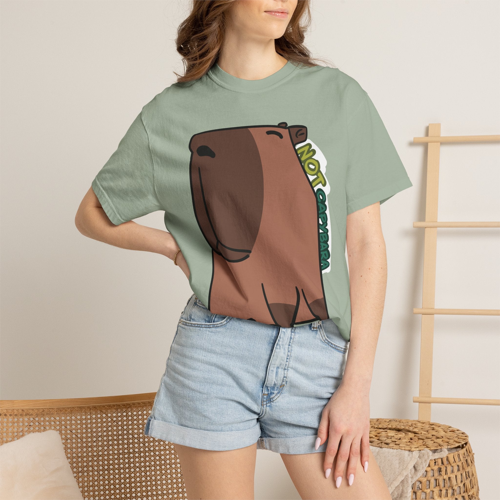 T-shirt Capybara — T-shirt unisexe mignon de dessin animé "Pas un Capybara"
